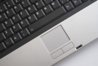 Touchpad dan Keyboard Laptop